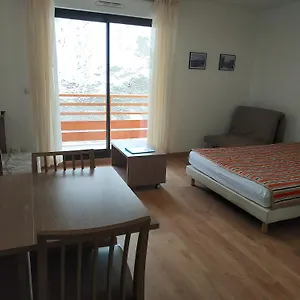 https://studio-au-cur-de-valberg-proximit-des-pistes.fr-provencehotel.com